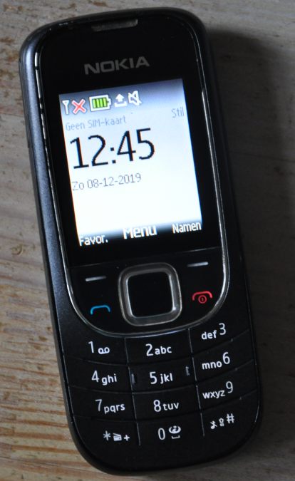 photo of the Nokia 2323